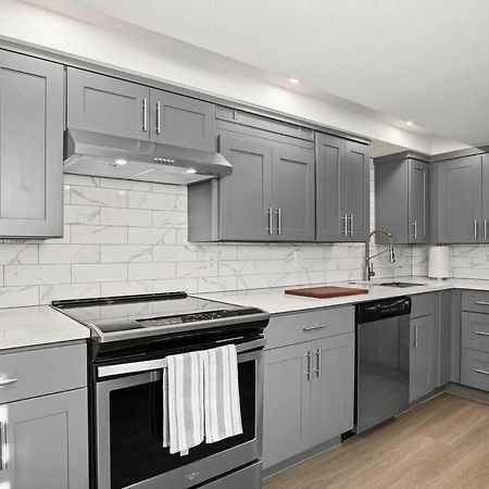 ポートランドElegant Richmond Gem Nestled Up To Hawthorne Blvd.アパートメント エクステリア 写真