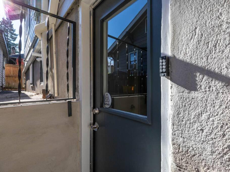 ポートランドElegant Richmond Gem Nestled Up To Hawthorne Blvd.アパートメント エクステリア 写真
